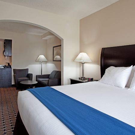 Holiday Inn Express Hotel & Suites Hope Mills-Fayetteville Airport By Ihg Zimmer foto